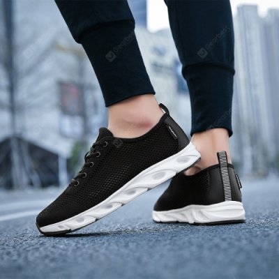 Men's Spring And Summer Hollow Mesh Breathable Mesh Shoes Casual Sports Shoes Running Shoes 39-44 Yards